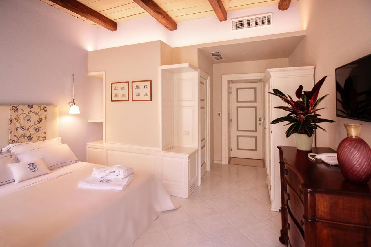 Hotel Palazzo Mottola Tropea Esterno foto